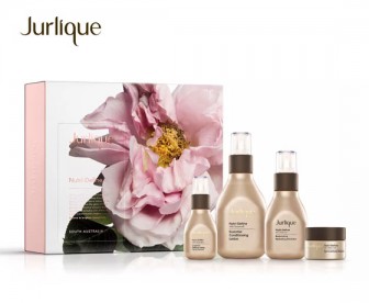 Jurlique 茱莉蔻 2018顶级臻萃活颜套装 4件套(精华露 15ml+润乳液 100ml+眼霜 15ml+修护凝露 50ml) Jurlique 茱莉蔻 2018顶级臻萃活颜套装 4件套(精华露 15ml+润乳液 100ml+眼霜 15ml+修护凝露 50ml)